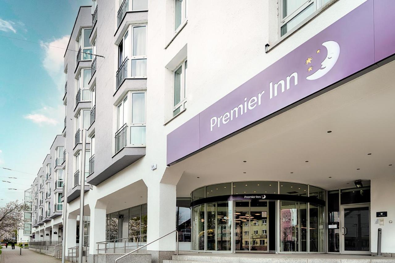 Premier Inn Stuttgart Bad Cannstatt Eksteriør bilde